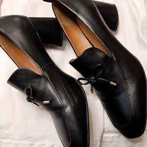 AEROSOLES Black Leather Block Heel Loafers